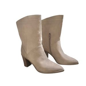 Universal Thread Heeled Boots